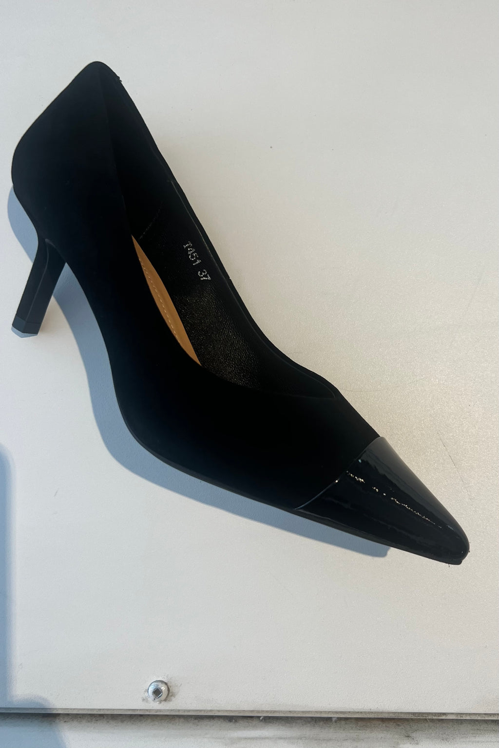 Sofie Schnoor - Issy Stiletto (black w/patent tip)
