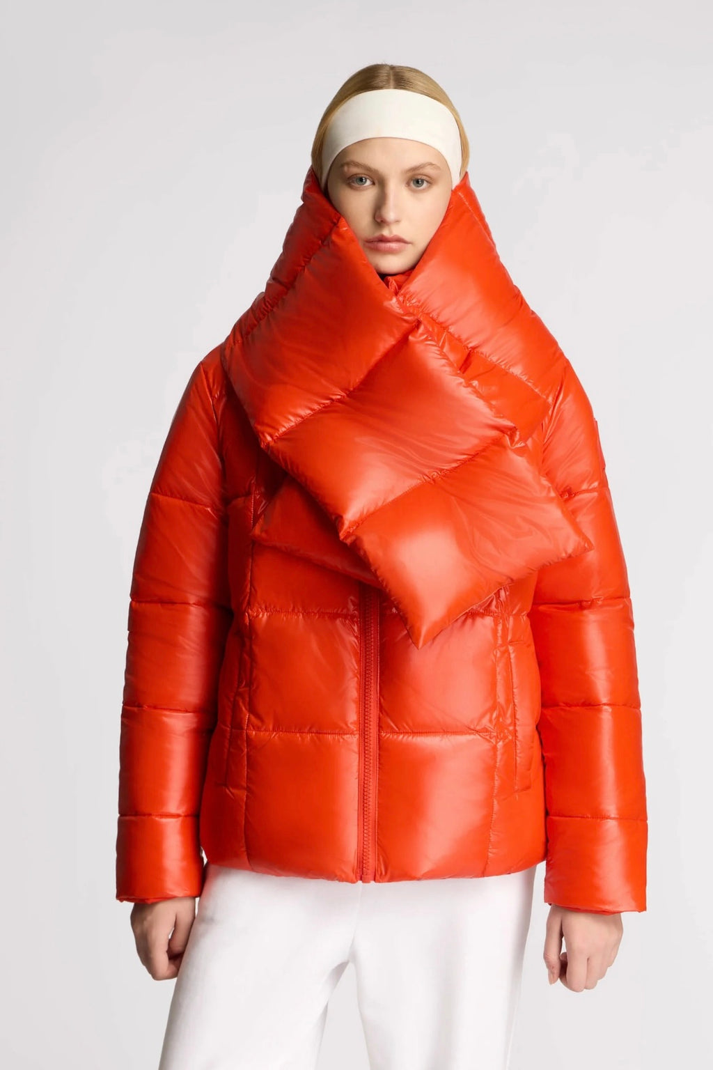 Alpenhaus - Winekka 2-in-1 Puffer wth Removable Scarf