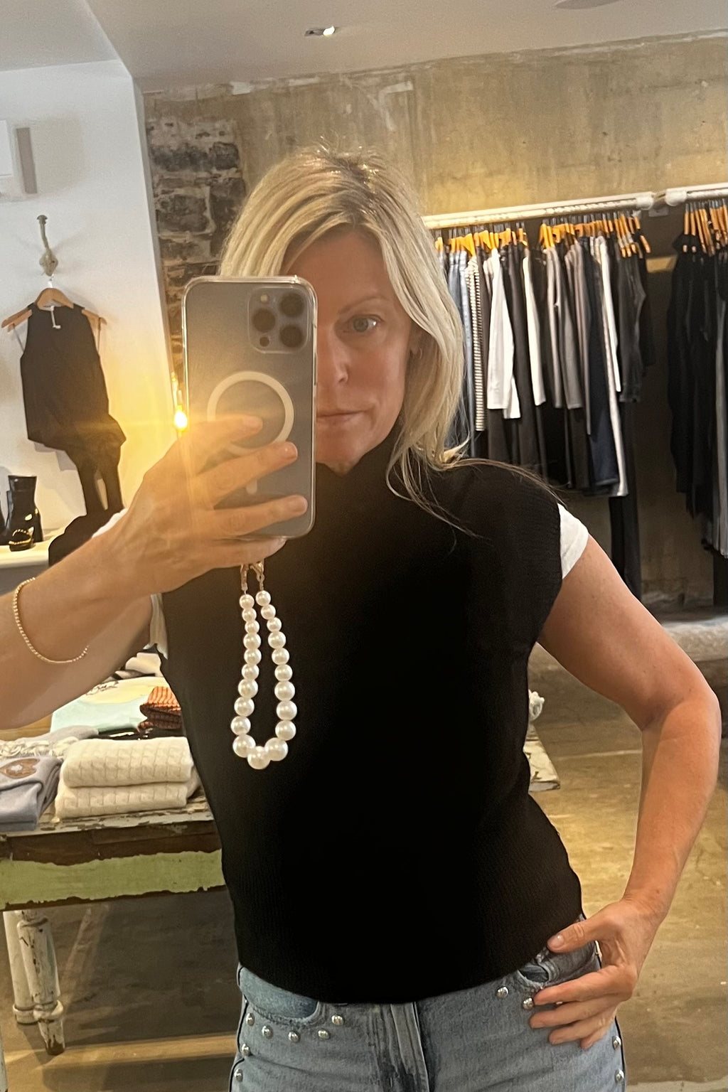 White + Warren - Cashmere Sleeveless Mockneck (black)