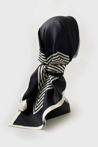 Lescarf - No. 2 (black) 90x90