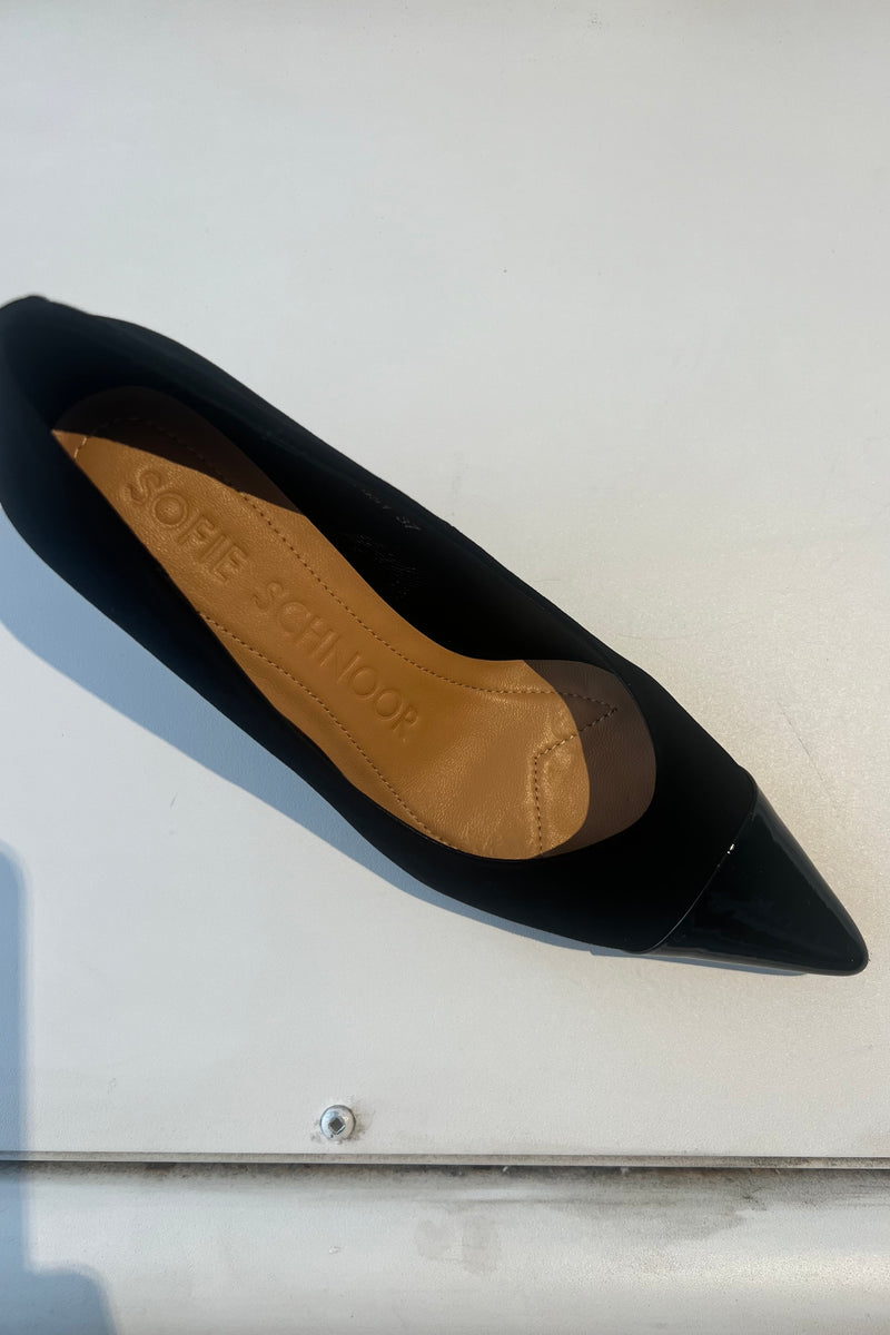 Sofie Schnoor - Issy Stiletto (black w/patent tip)