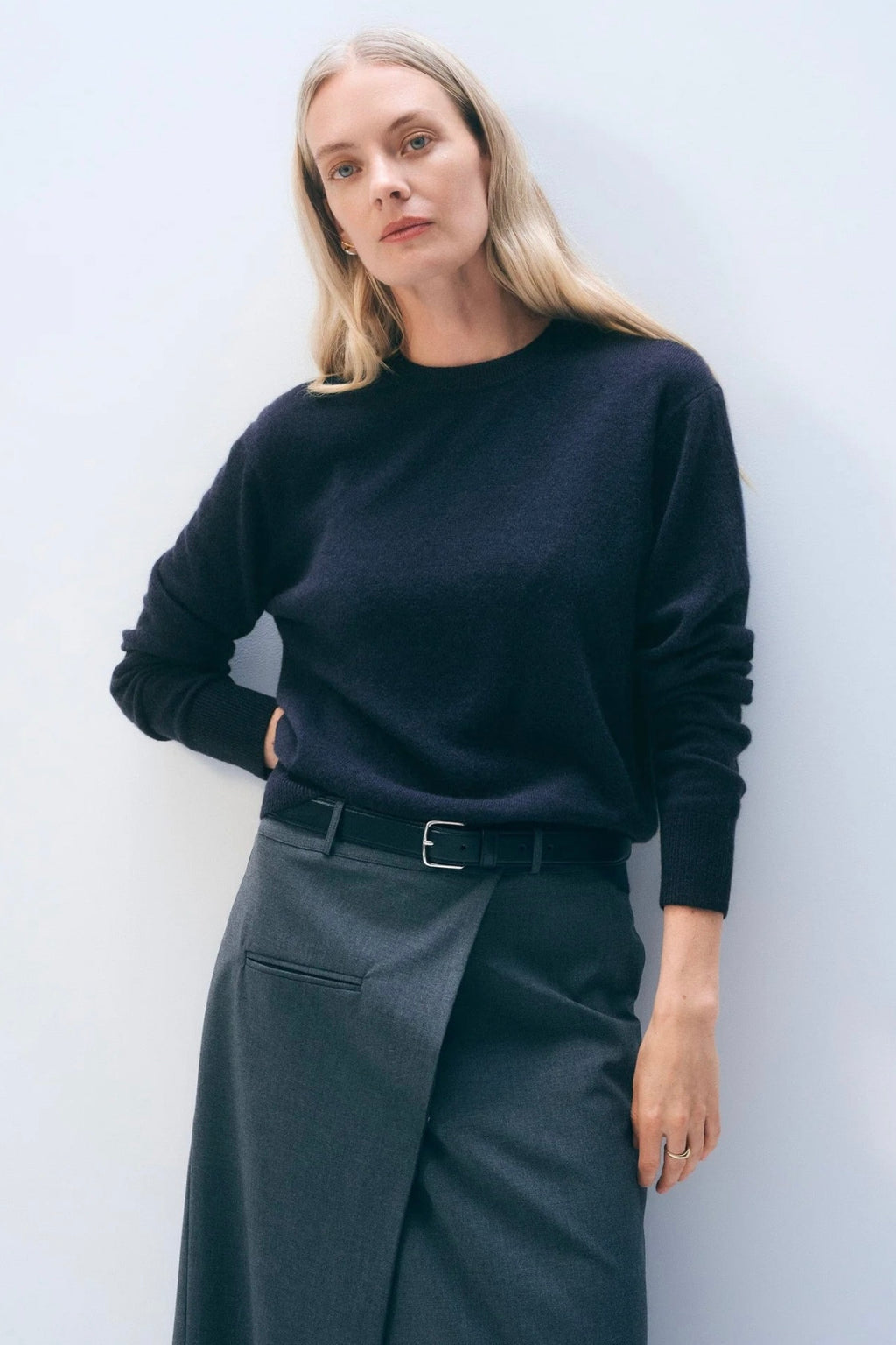 White + Warren - Cashmere Crewneck (deep navy)