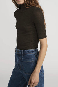 Frame - The Lurex Mock Neck Tee (americano)