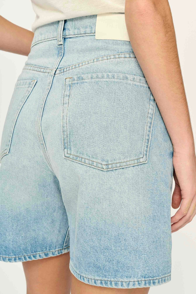 DL1961 - Taylor Short (Vintage Light)