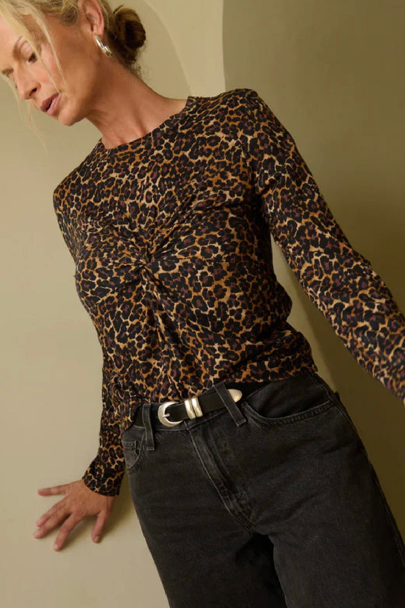 Nation LTD> - Marion Twist Front Tee (winter leopard)