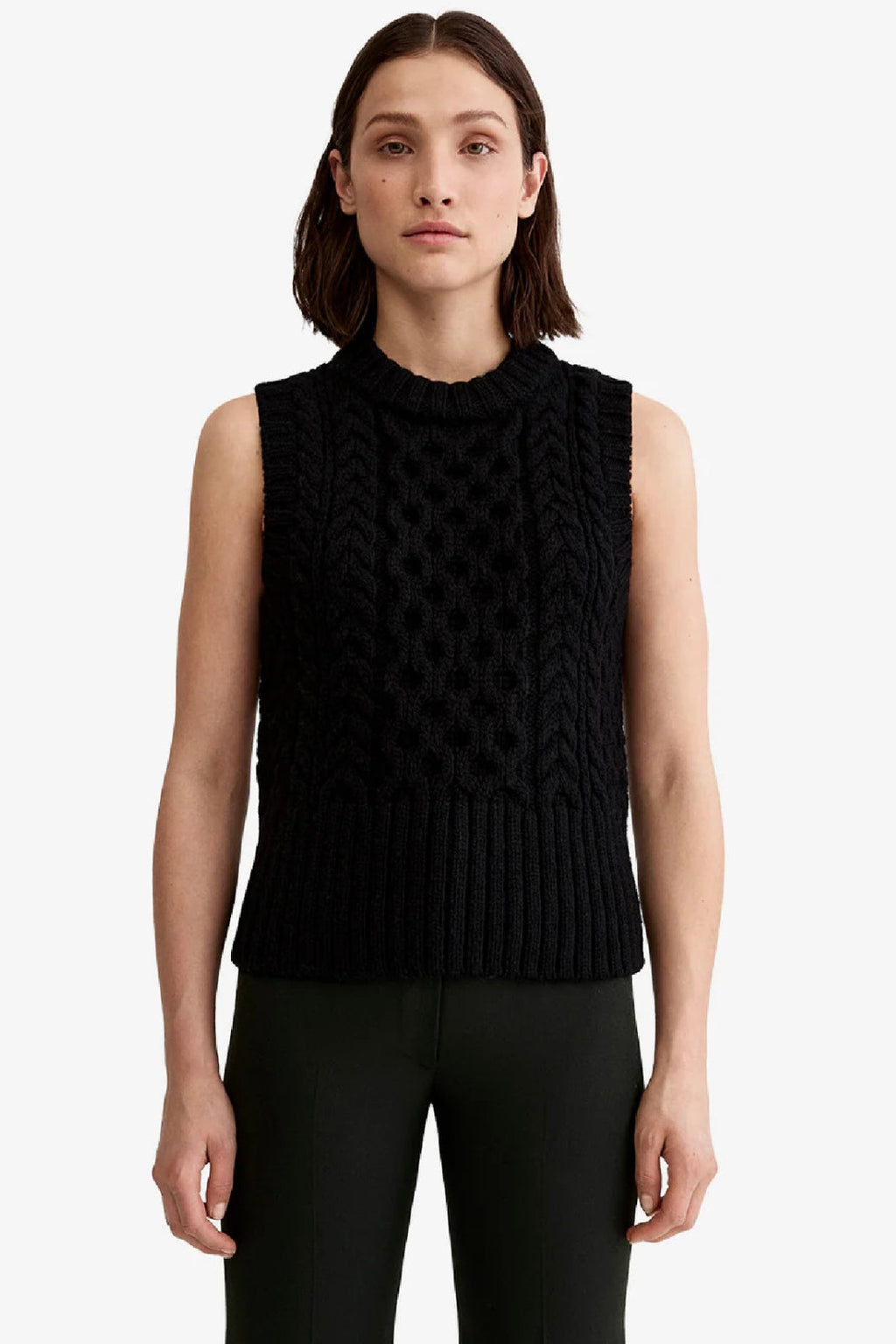 Smythe - Cableknit Crewneck Vest - FA25004
