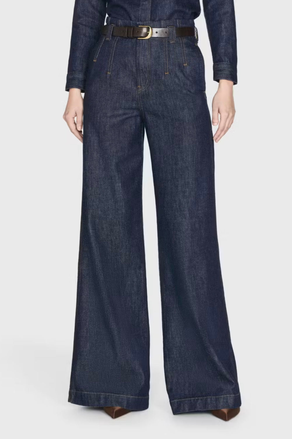 Frame - Darted Wide Leg Jean (Rinse)