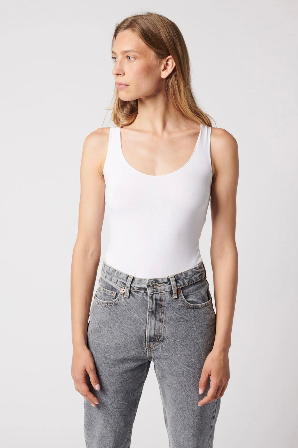 Majestic Filatures - Soft Touch Tank (White)