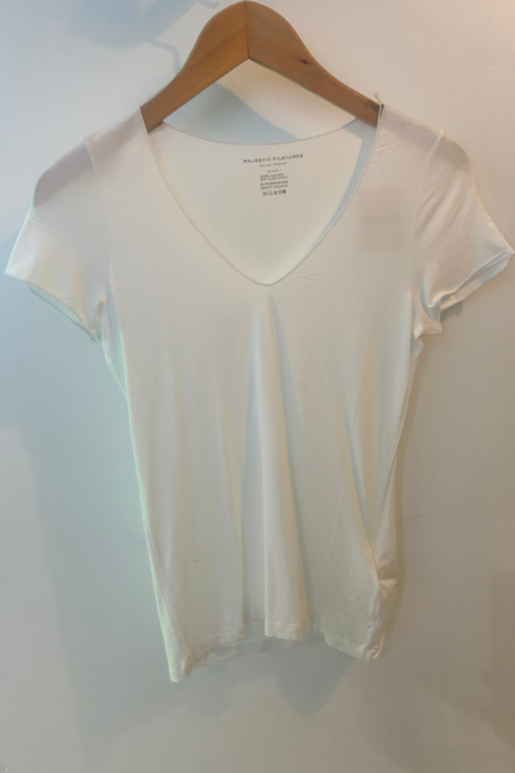 Majestic Filatures - Soft Touch Merrow Edge S/S V-neck (White) (M001-FTS377)
