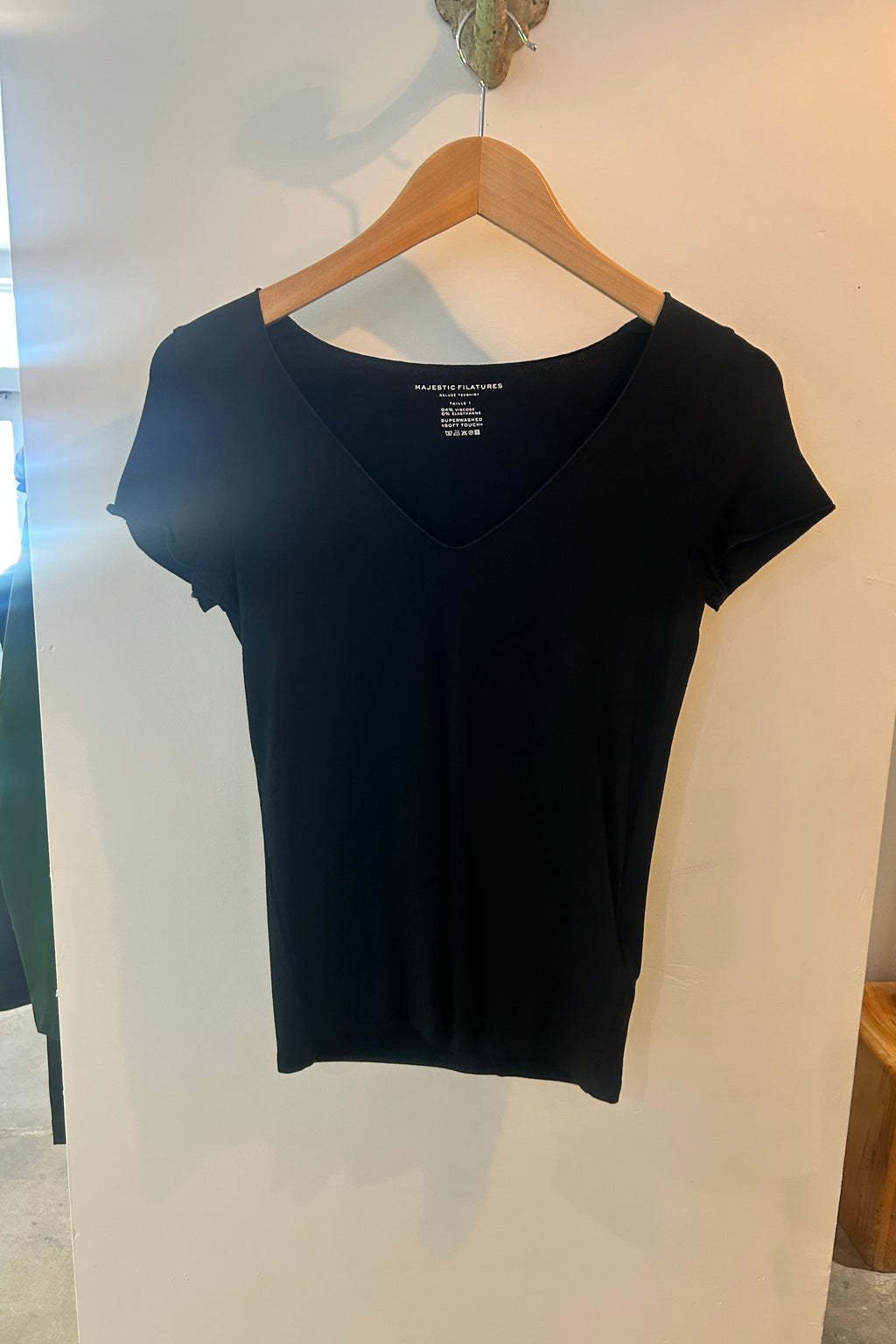 Majestic Filatures - Soft Touch Merrow Edge S/S V-neck (Black) (M001-FTS377)