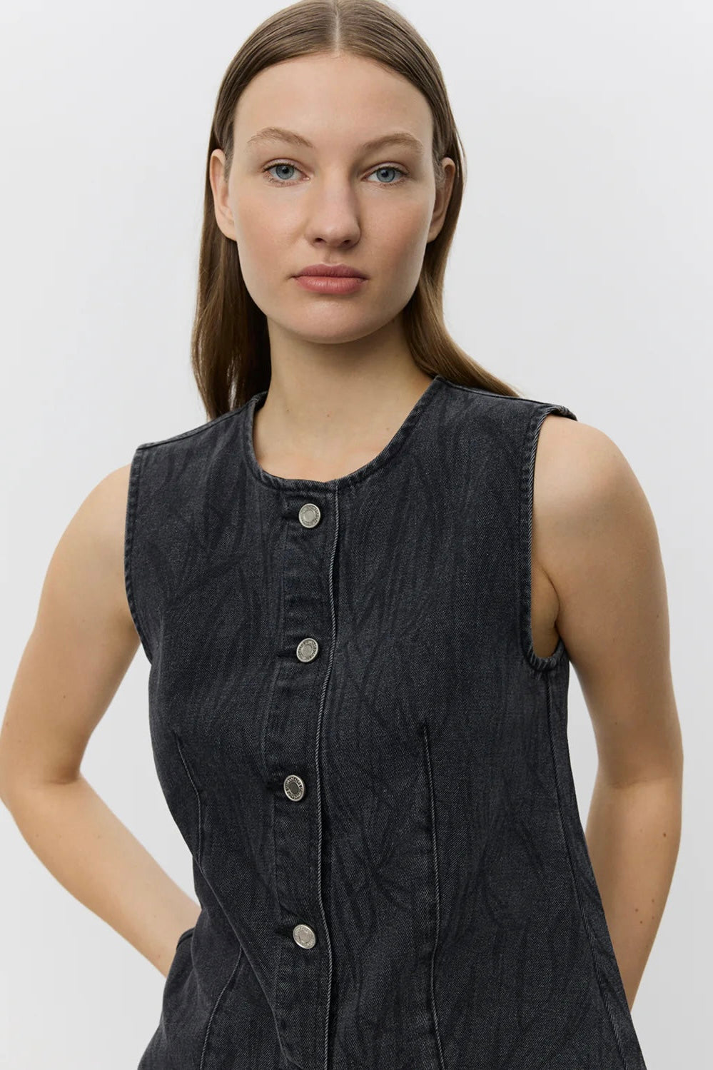 Sofie Schnoor - Carla Vest