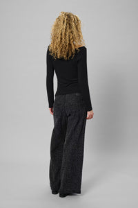 My Essential Wardrobe - Giggo Blouse