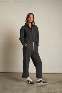 Perfect White Tee - Fallon Fleece Pants (vintage black)