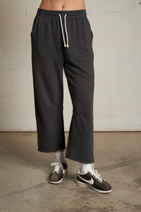 Perfect White Tee - Fallon Fleece Pants (vintage black)